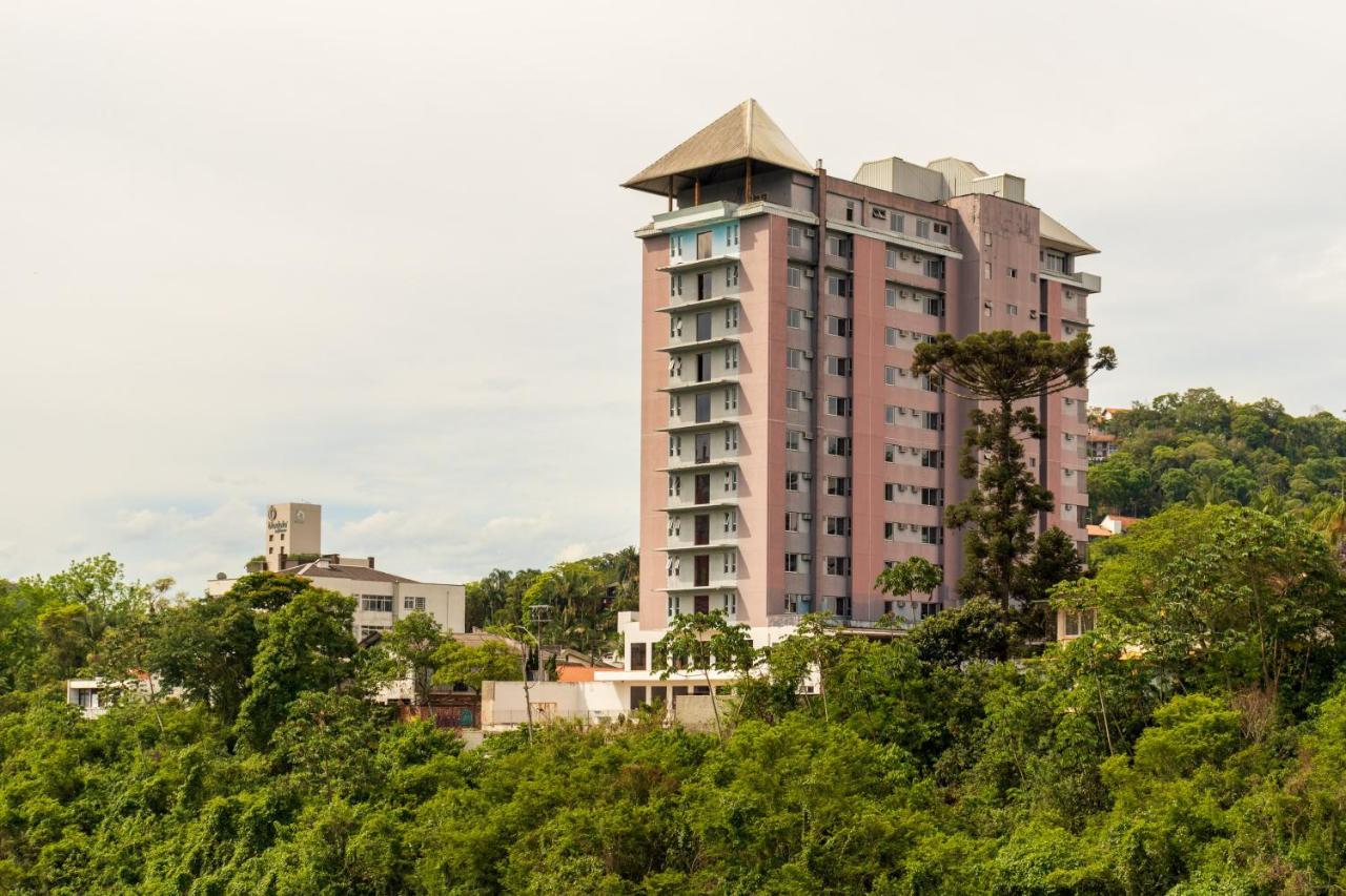 Hotel Blumenau Tower By Castelo Itaipava Esterno foto