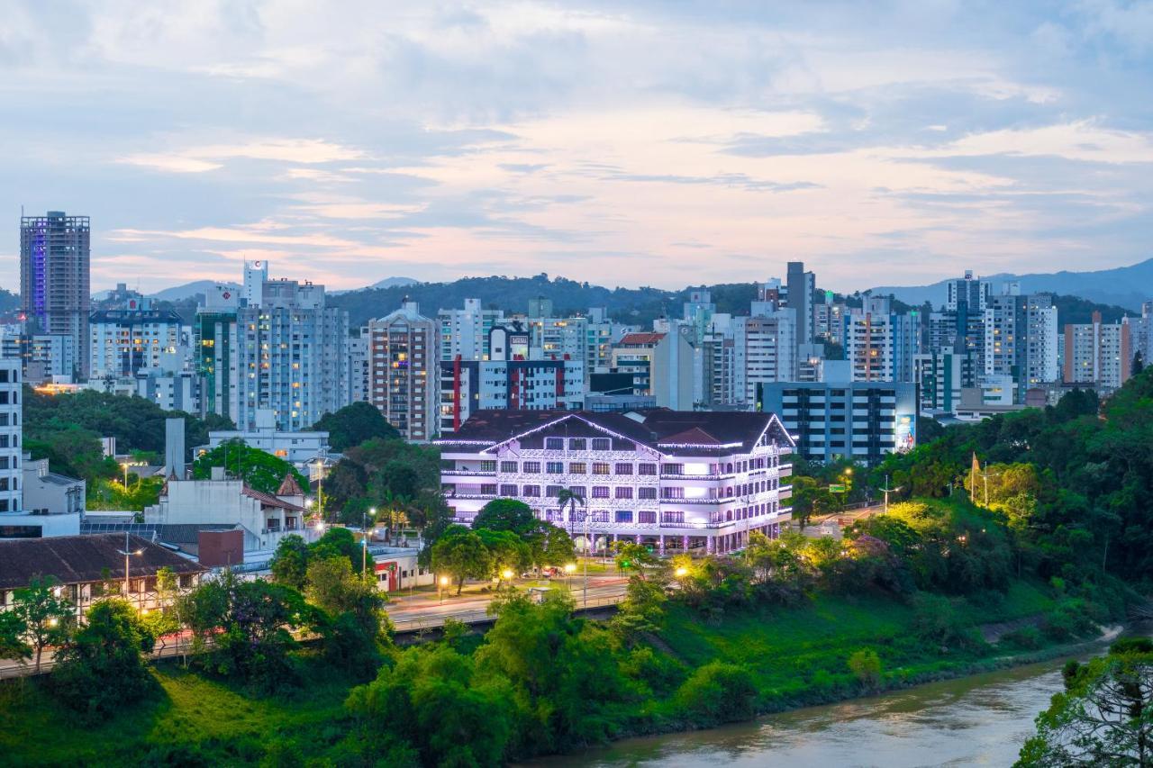 Hotel Blumenau Tower By Castelo Itaipava Esterno foto